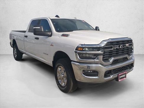 New 2025 RAM 2500 Big Horn AWD/4WD image 7