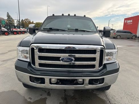 Used 2007 Ford F250 Lariat image 3