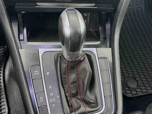 Used 2017 Volkswagen GTI S FWD image 22