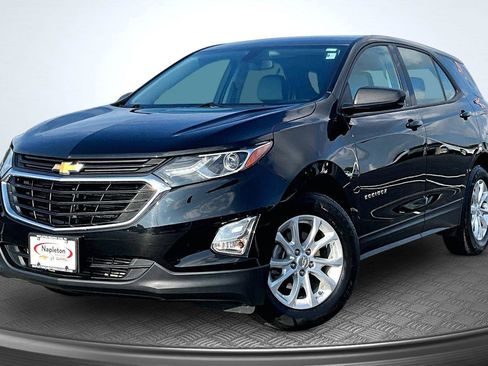 Used 2018 Chevrolet Equinox LS FWD image 1