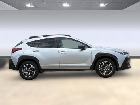 Used 2025 Subaru Crosstrek 2.5i Premium AWD/4WD image 8