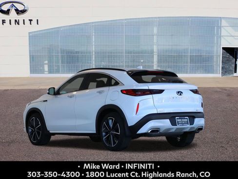 Used 2024 INFINITI QX55 Luxe w/ Cargo Package image 3