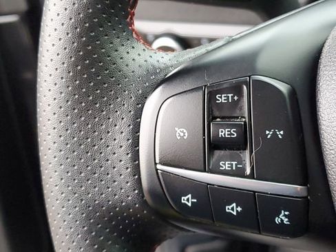 Used 2025 Ford Escape ST-Line image 11