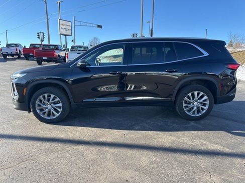 Used 2025 Buick Enclave Preferred image 6