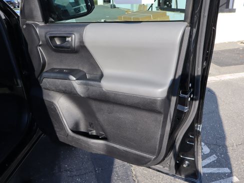 Used 2022 Toyota Tacoma SR RWD image 33