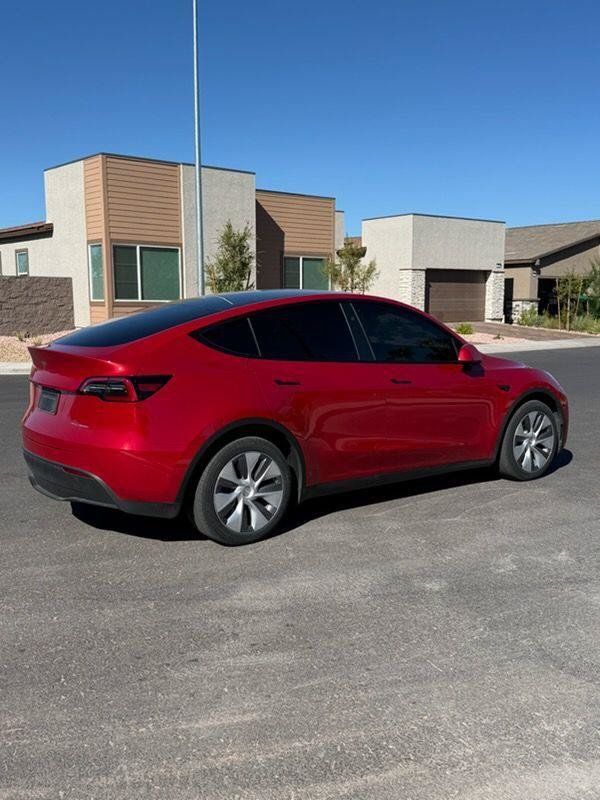 Used 2023 Tesla Model Y Long Range AWD/4WD image 4