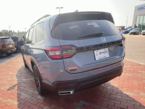 Certified 2023 Honda Pilot Sport image 8
