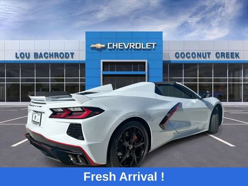 Used 2022 Chevrolet Corvette Stingray Premium Conv w/ Z51 Performance Package RWD image 8