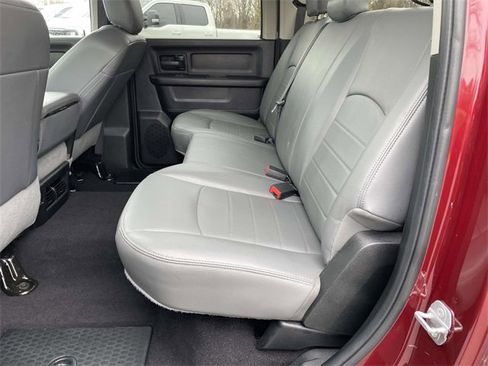 Used 2018 RAM 2500 Tradesman w/ Chrome Appearance Group image 23