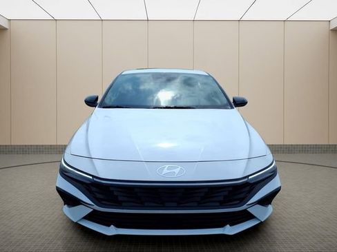 New 2026 Hyundai Elantra SEL Sport FWD image 4