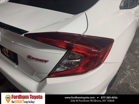 Used 2021 Honda Civic Sport image 10