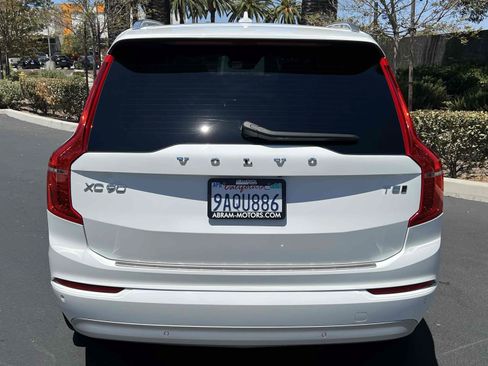 Used 2022 Volvo XC90 T5 Momentum AWD/4WD image 17