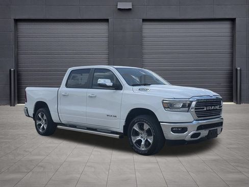 Used 2023 RAM 1500 Laramie AWD/4WD image 3