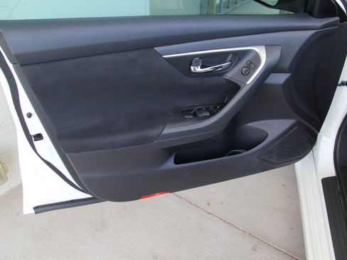 Used 2015 Nissan Altima 2.5 S w/ Power Driver Seat Package FWD image 19