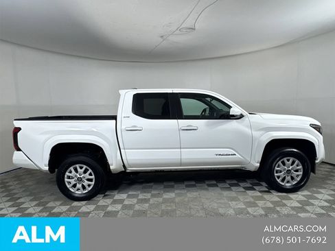 Used 2024 Toyota Tacoma SR5 AWD/4WD image 4
