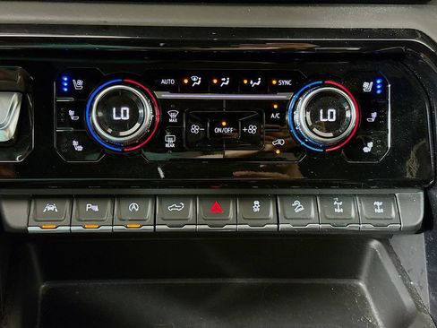 Used 2023 GMC Sierra 1500 AT4X AWD/4WD image 16