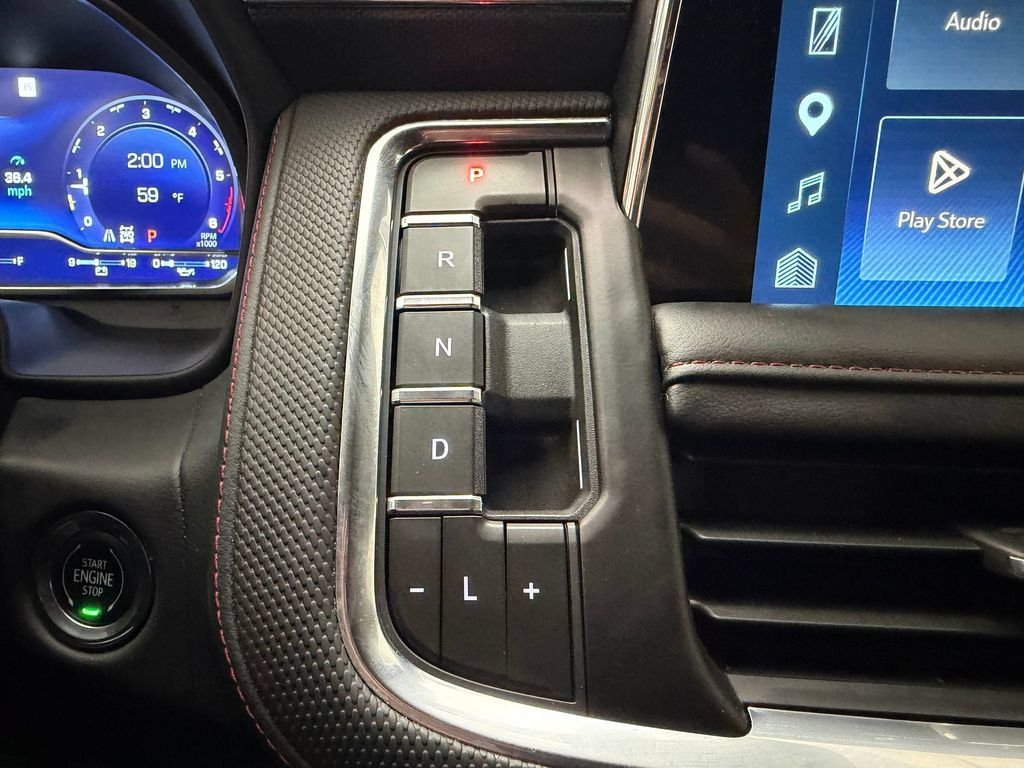 Used 2023 Chevrolet Suburban RST w/ Luxury Package AWD/4WD image 17