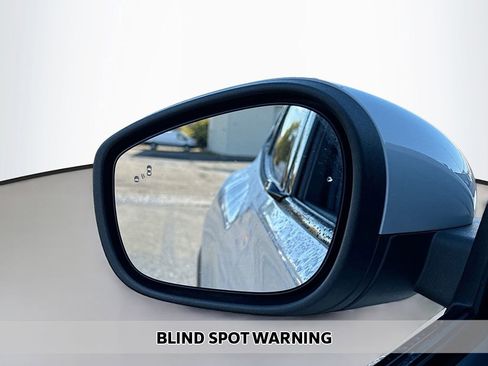 Used 2022 Ford Mustang Mach-E Select image 4