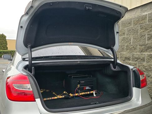 Used 2013 Hyundai Genesis 3.8 w/ Premium Pkg image 7