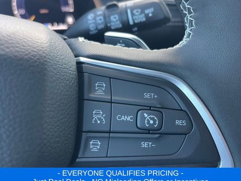 New 2025 Jeep Grand Cherokee L Laredo image 14