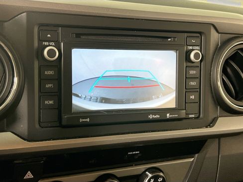 Used 2018 Toyota Tacoma SR5 image 13