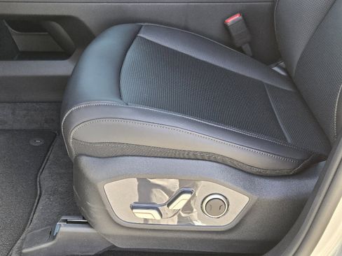 New 2027 Kia Telluride S w/ Towing Package image 17