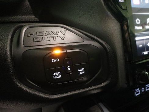 Used 2025 RAM 2500 Laramie AWD/4WD image 22