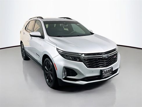 Used 2022 Chevrolet Equinox RS image 1