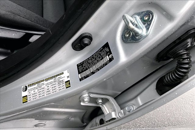 Used 2025 Toyota Corolla LE FWD image 19