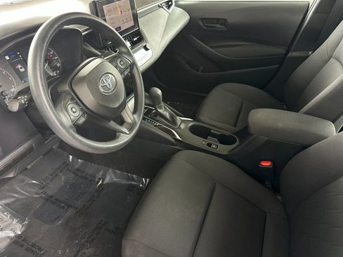 Used 2023 Toyota Corolla LE FWD image 9