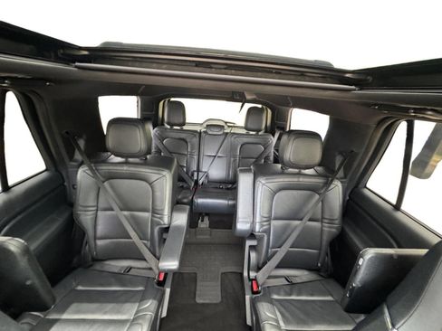 Used 2023 Lincoln Navigator Reserve AWD/4WD image 18
