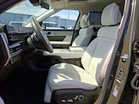 Used 2025 Hyundai Santa Fe Calligraphy AWD/4WD image 13