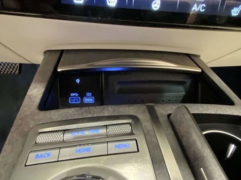 Used 2024 Genesis G80 image 19