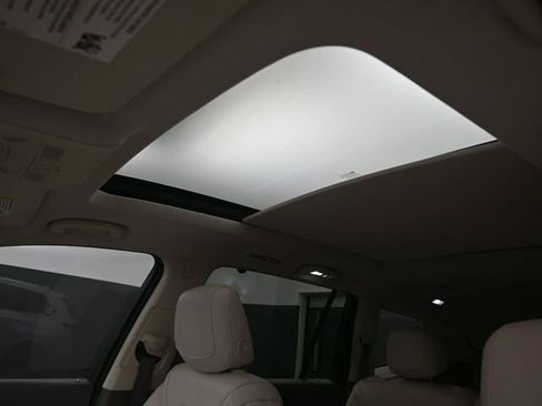 Used 2021 Cadillac XT6 Premium Luxury image 2