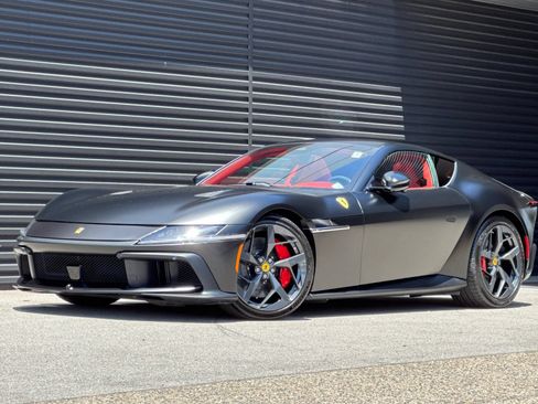 Used 2025 Ferrari 12Cilindri RWD image 1