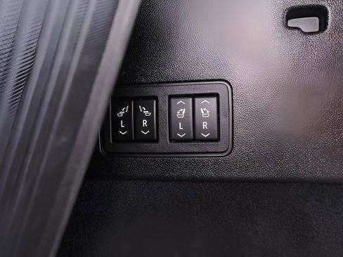 Used 2024 Cadillac XT6 Sport w/ LPO, Floor Liner Package AWD/4WD image 41