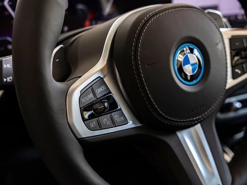 New 2026 BMW X5 xDrive50e image 18