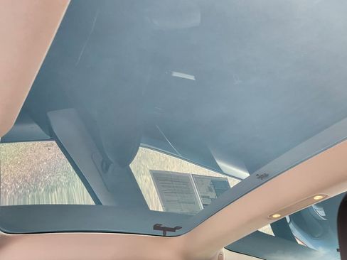 Used 2018 Tesla Model 3 Long Range image 15