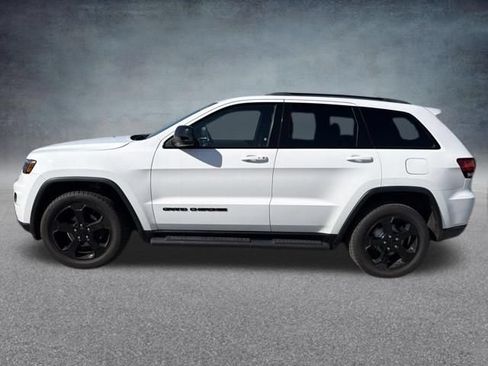 Used 2019 Jeep Grand Cherokee Laredo AWD/4WD image 10
