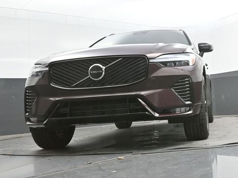 New 2026 Volvo XC60 B5 Core w/ Climate Package image 37