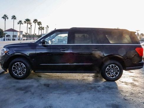 Used 2024 Ford Expedition Max XLT image 14