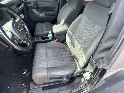 Used 2012 Jeep Wrangler Sport image 9