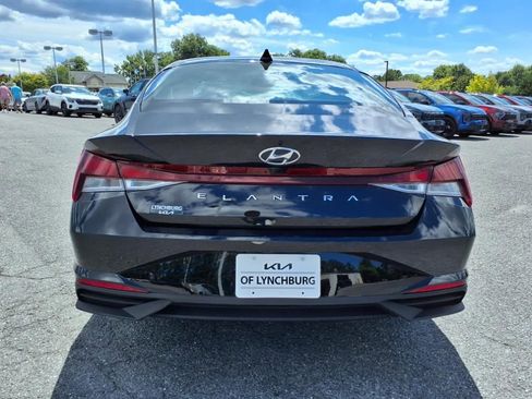 Used 2023 Hyundai Elantra SEL image 5