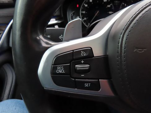 Used 2017 BMW 530i xDrive image 19