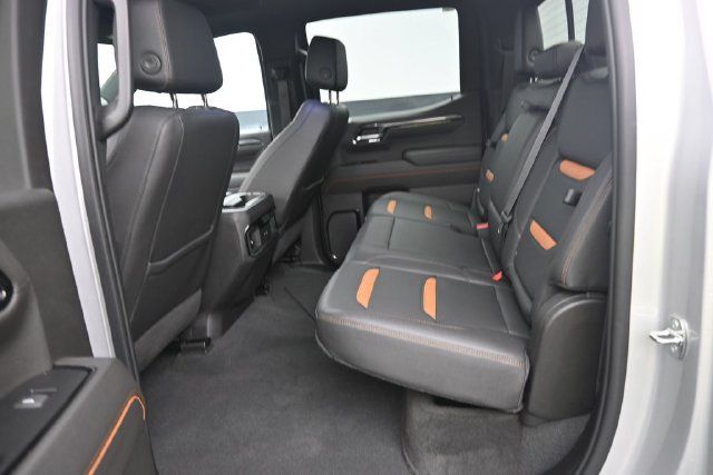 Used 2022 GMC Sierra 1500 AT4 w/ AT4 Preferred Package AWD/4WD image 38