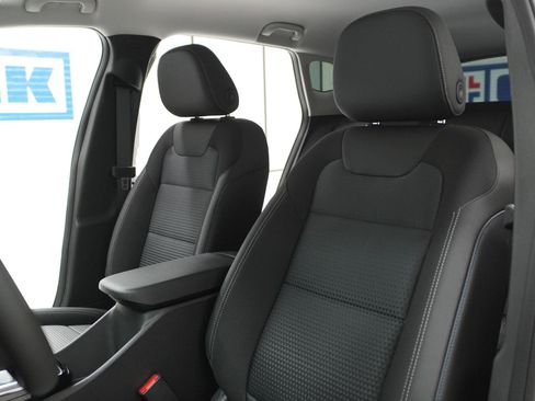 New 2026 Chevrolet Trax LT w/ Driver Confidence Package image 16