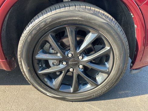 Used 2018 Dodge Durango GT w/ Premium Group AWD/4WD image 10