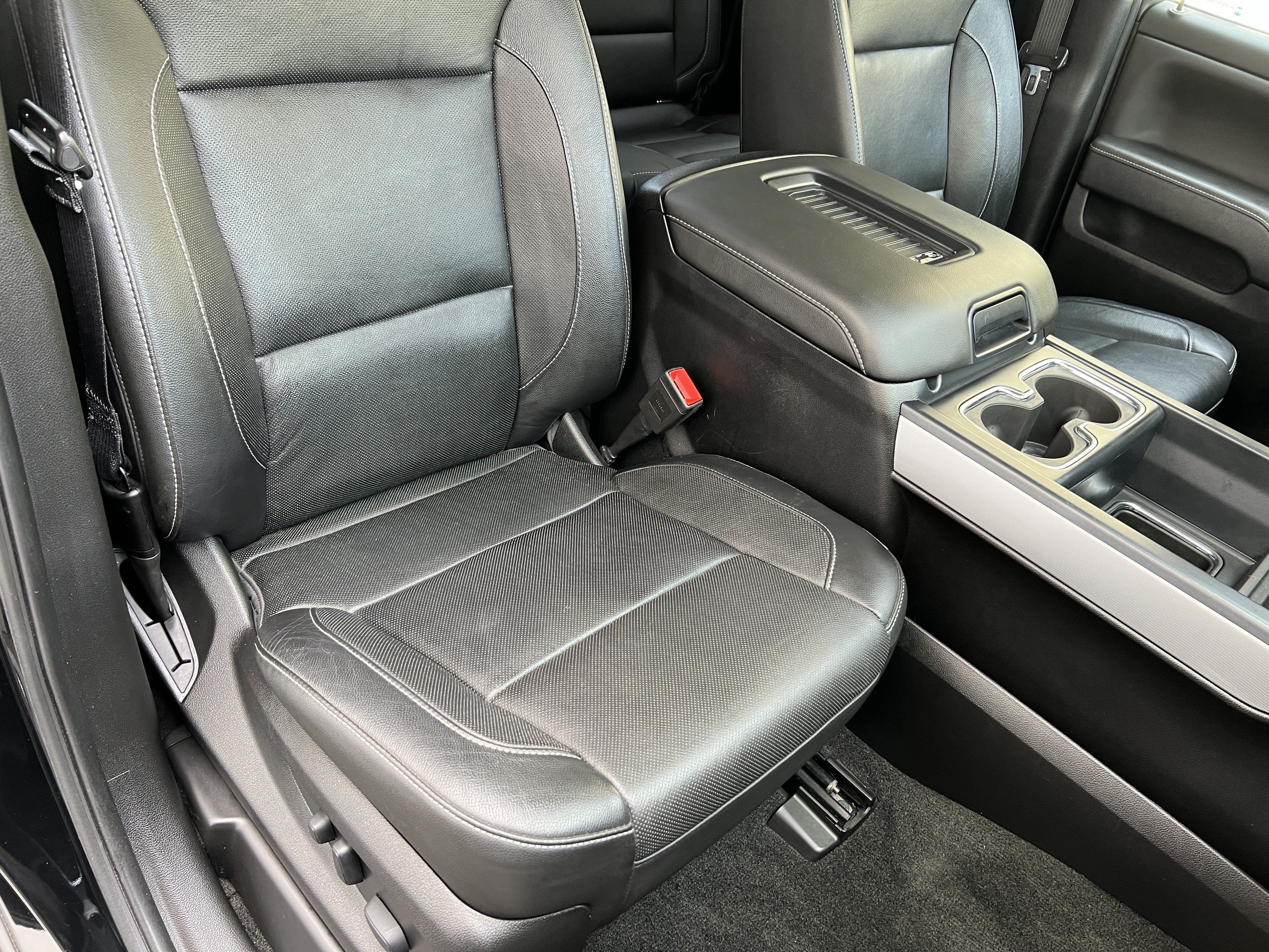 Used 2018 Chevrolet Silverado 1500 LTZ Z71 AWD/4WD image 20