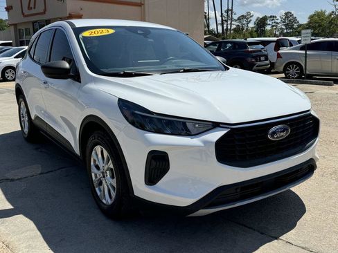 Used 2023 Ford Escape Active w/ Tech Pack #1 FWD image 3