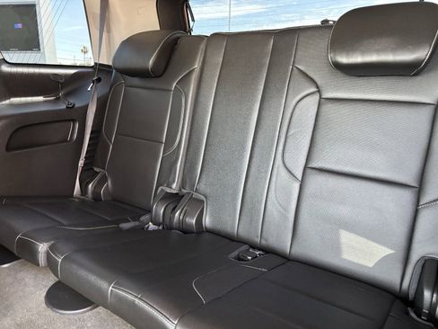 Used 2015 Chevrolet Tahoe LTZ RWD image 18